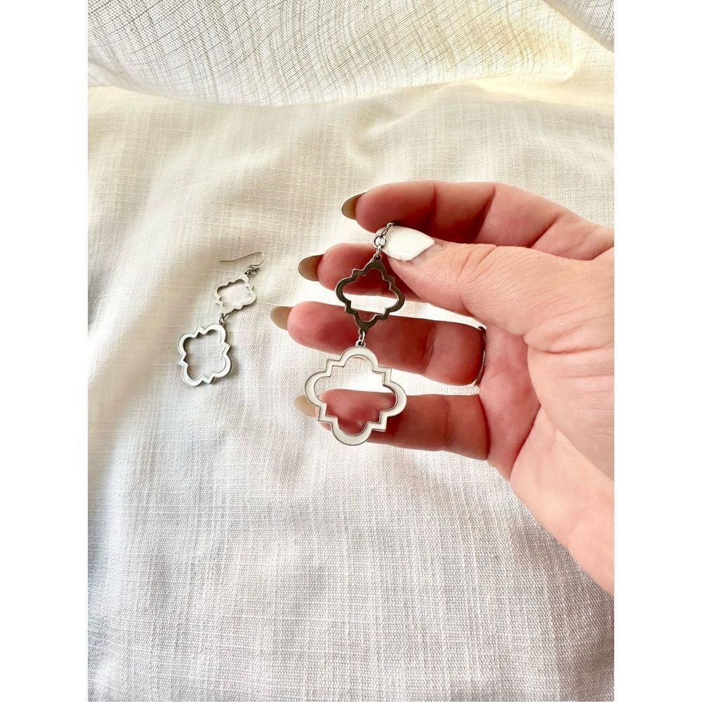 Silver And White Geometric Shapedangleearrings - image 2